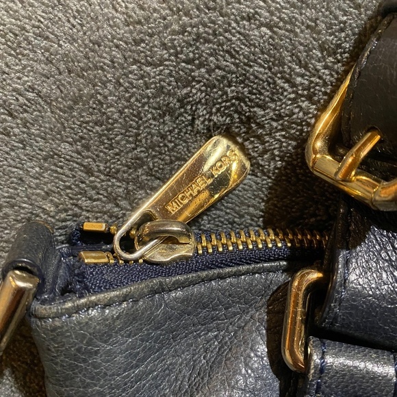 Blue Michael Kors Leather Handbag - Picture 2 of 8